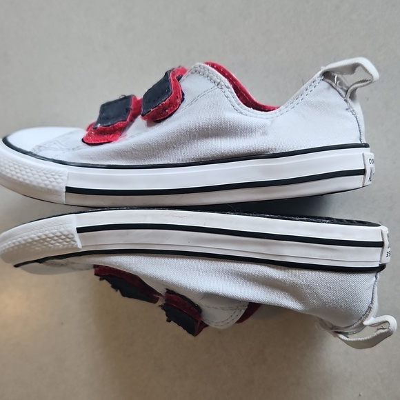 Toddler Converse Sneakers - Picture 10 of 14